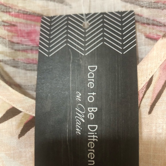 Lazy Sunday by Paper Crane Linen Blend Cream Tropical Print Top Size Large NWT - Picture 5 of 7